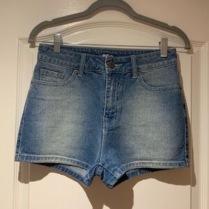 BDG (Urban Outfitters) high rise denim short shorts, size 26W
